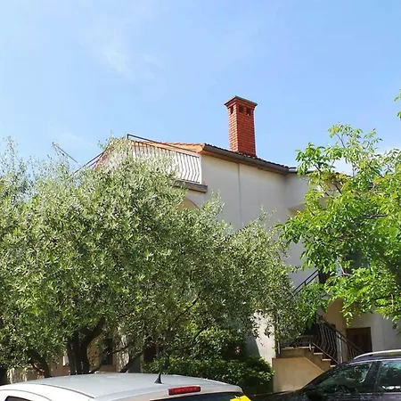 Apartamento With Parking Space - 22715 Poreč