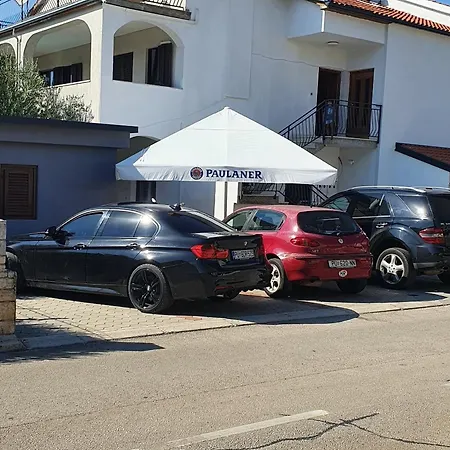 With Parking Space - 22715 Апартаменти Пореч