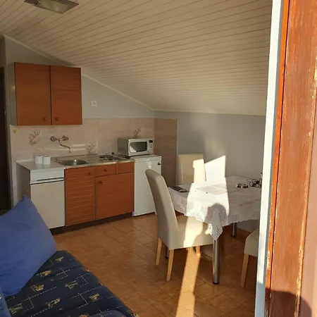 Apartment With A Parking Space - 22715 Porec