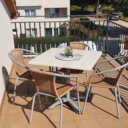 With A Parking Space - 22715 Porec