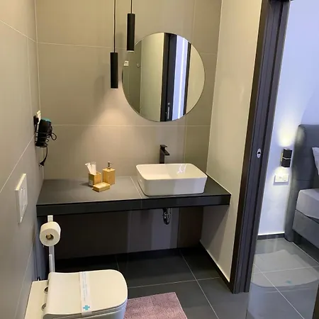 Apartamento With Parking Space - 22715 Poreč