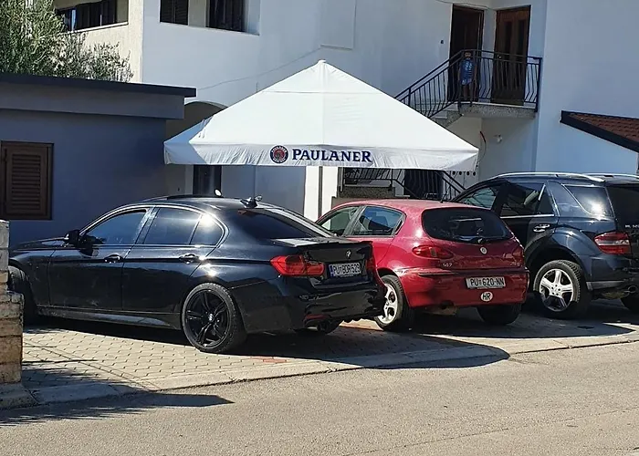 With Parking Space - 22715 Apartman Poreč