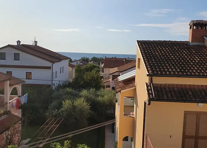 With Parking Space - 22715 Poreč