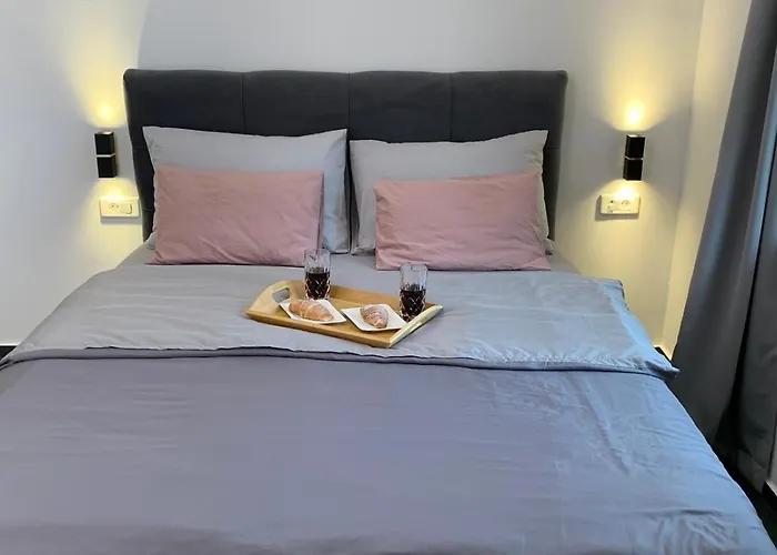 With Parking Space - 22715 Apartman *